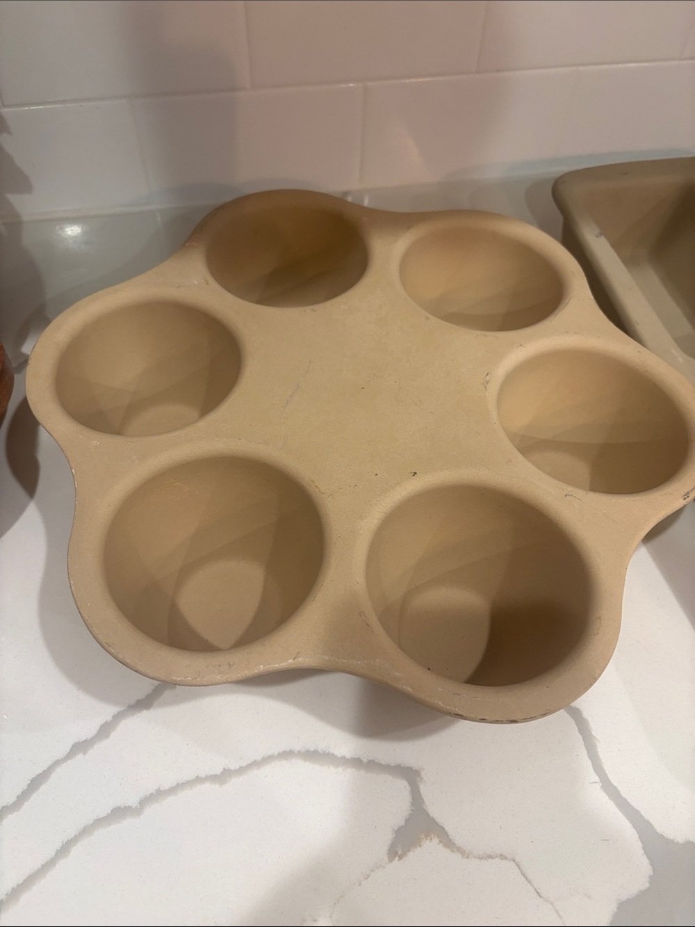 Pamper Cheff Neutral Beige Silicone 6-Cup Muffin Tray
